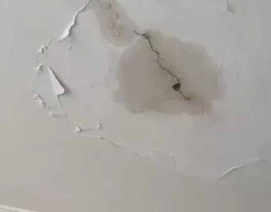 东兰阳台漏水维修公司分享下屋面防水工程质量问题原因分析